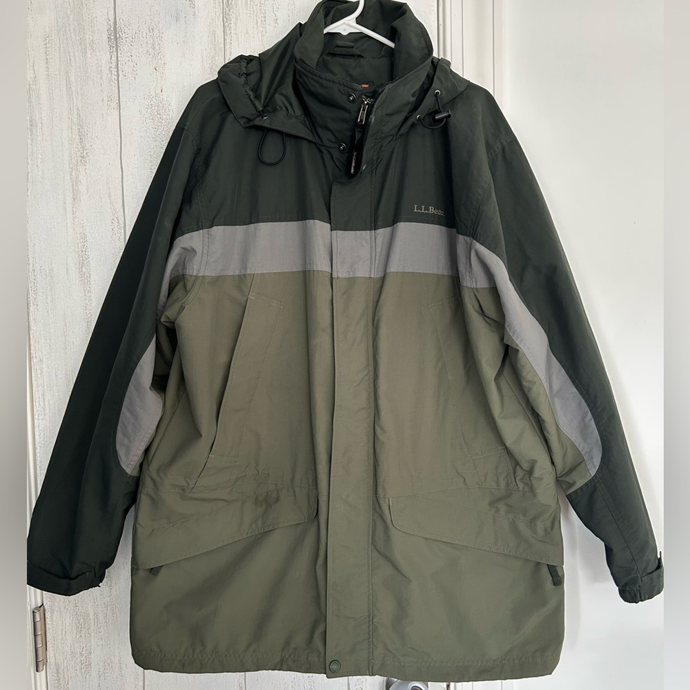 L.L. Bean Outdoor Outfitter Hooded Nylon Green Jacket - Men’s
